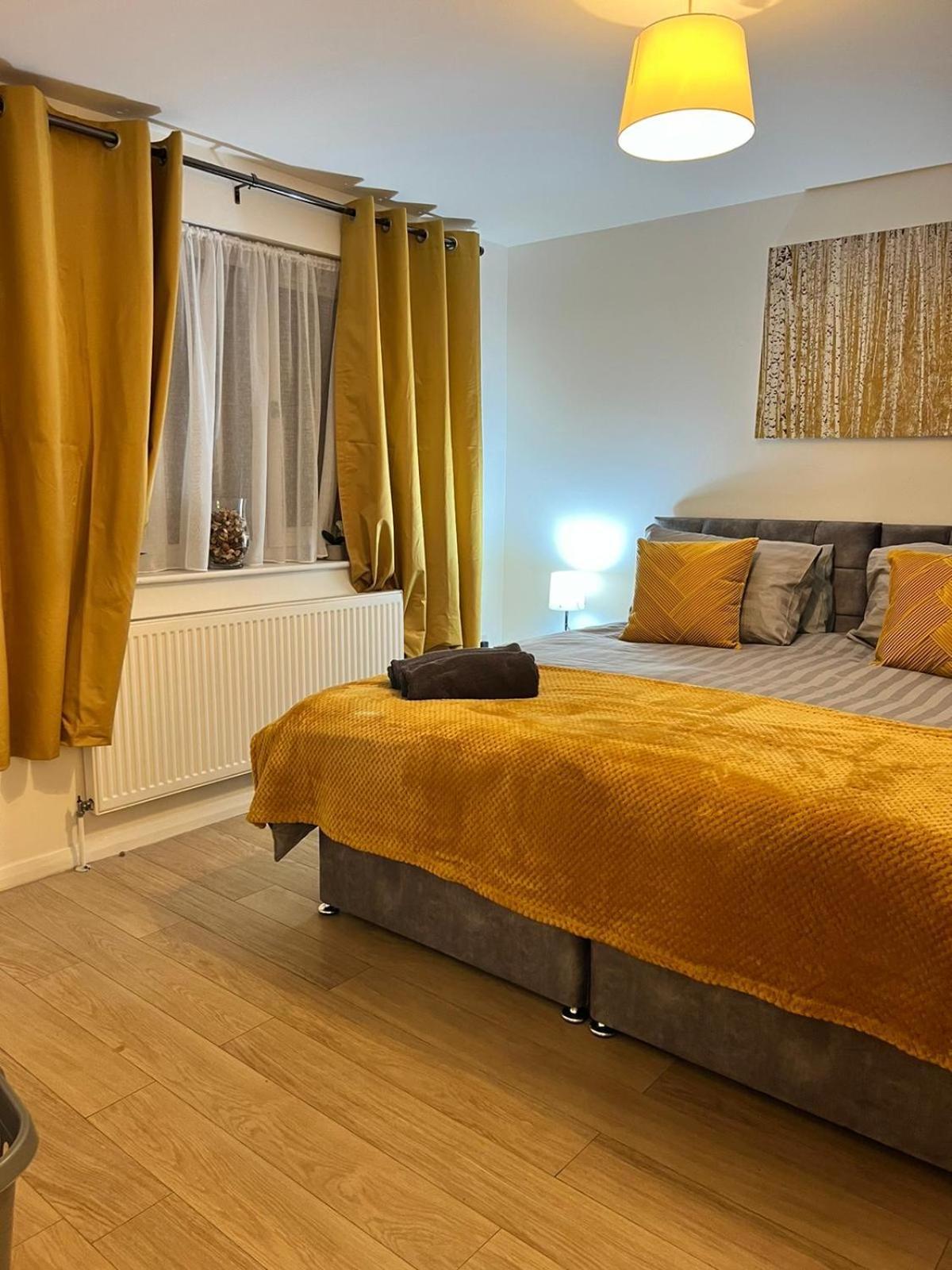 Walnut Apartments Скънторп Екстериор снимка